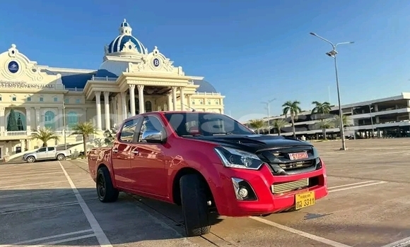 Buy Used Changan Eado Red Car in Luang Prabang in Louangphabang Province Buy Used Changan Eado Red Car in Luang Prabang in Louangphabang Province