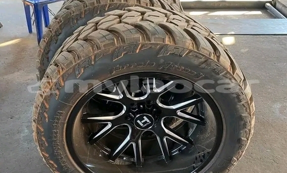 Buy Used Land Rover Range Rover Velar Other Car in Luang Prabang in Louangphabang Province Buy Used Land Rover Range Rover Velar Other Car in Luang Prabang in Louangphabang Province