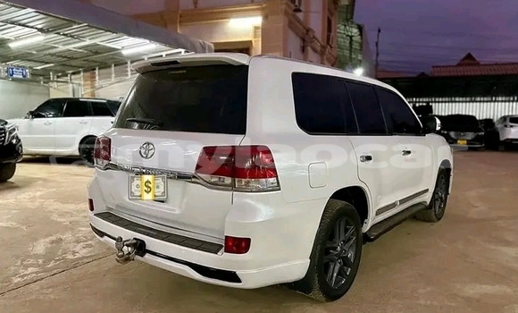 Buy Used Kia Clarus White Car in Savannakhet in Savannakhét Province Buy Used Kia Clarus White Car in Savannakhet in Savannakhét Province