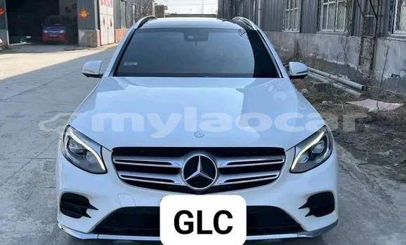 Acheter Occasion Voiture Bedford CFS Blanc à Saravan, Salavan Province Acheter Occasion Voiture Bedford CFS Blanc à Saravan, Salavan Province