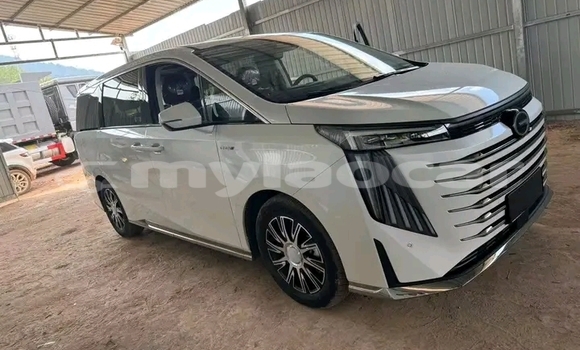 Buy Used GMC Sierra 3500 White Car in Champasak in Champasak Province