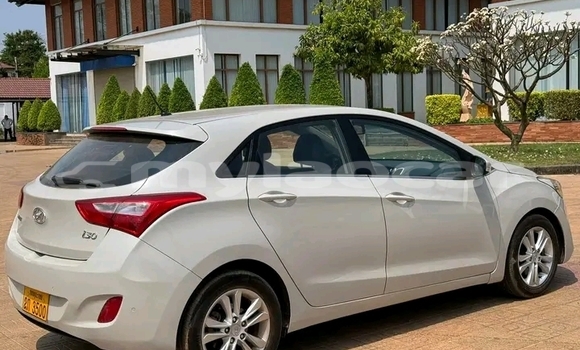 Buy Used Hyundai Azera Other Car in Ban Houayxay in Bokeo Province