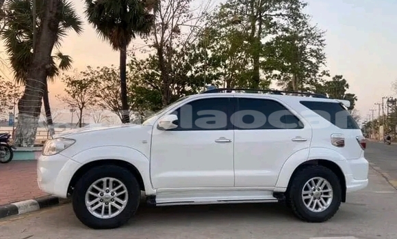 Buy Used Toyota Fortuner White Car in Import - Dubai in Attapeu Province Buy Used Toyota Fortuner White Car in Import - Dubai in Attapeu Province