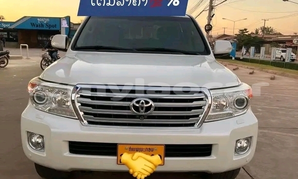 Buy Used Toyota Camry White Car in Savannakhet in Savannakhรฉt Province Buy Used Toyota Camry White Car in Savannakhet in Savannakhรฉt Province