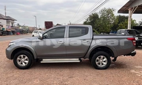 Buy Used Toyota Hilux Other Car in Vientiane in Vientiane Province Buy Used Toyota Hilux Other Car in Vientiane in Vientiane Province