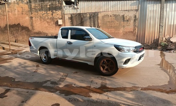 Buy Used Toyota Hilux White Car in Champasak in Champasak Province Buy Used Toyota Hilux White Car in Champasak in Champasak Province