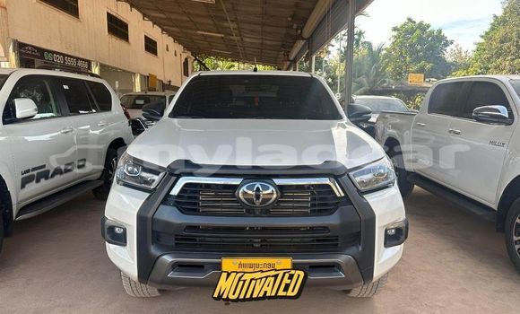 Acheter Occasion Voiture Toyota Hiluxe Revo Blanc à Huayxay, Bokeo Province Acheter Occasion Voiture Toyota Hiluxe Revo Blanc à Huayxay, Bokeo Province