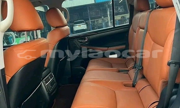 Buy Used Lexus IS White Car in Champasak in Champasak Province Buy Used Lexus IS White Car in Champasak in Champasak Province