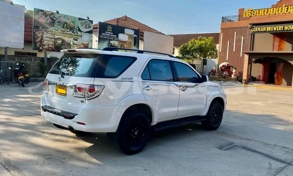 Buy Used Nissan 300ZX White Car in Luang Namtha in Luang Namtha Province Buy Used Nissan 300ZX White Car in Luang Namtha in Luang Namtha Province