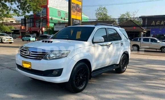 Buy Used Nissan 300ZX White Car in Luang Namtha in Luang Namtha Province Buy Used Nissan 300ZX White Car in Luang Namtha in Luang Namtha Province