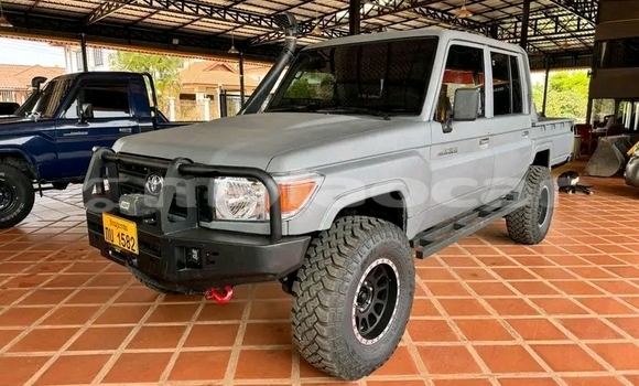 Buy Used Land Rover Range Rover Evoque Other Car in Import - Dubai in Attapeu Province Buy Used Land Rover Range Rover Evoque Other Car in Import - Dubai in Attapeu Province