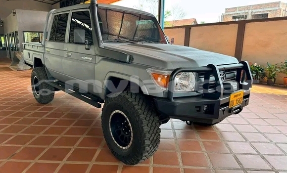 Buy Used Land Rover Range Rover Evoque Other Car in Import - Dubai in Attapeu Province Buy Used Land Rover Range Rover Evoque Other Car in Import - Dubai in Attapeu Province