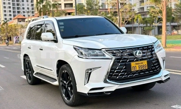 Acheter Occasion Voiture Toyota Aristo Blanc à Luang Prabang, Louangphabang Province Acheter Occasion Voiture Toyota Aristo Blanc à Luang Prabang, Louangphabang Province