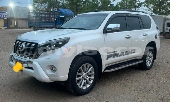 ຊື້ ໃຊ້ແລ້ວ Toyota Prado White ລົດ ໃນ Huayxay ໃນ Bokeo Province ຊື້ ໃຊ້ແລ້ວ Toyota Prado White ລົດ ໃນ Huayxay ໃນ Bokeo Province