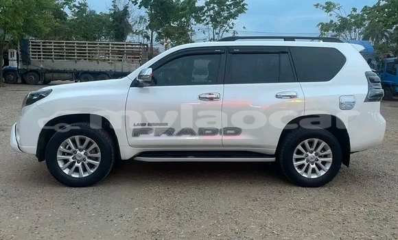 ຊື້ ໃຊ້ແລ້ວ Toyota Prado White ລົດ ໃນ Huayxay ໃນ Bokeo Province ຊື້ ໃຊ້ແລ້ວ Toyota Prado White ລົດ ໃນ Huayxay ໃນ Bokeo Province