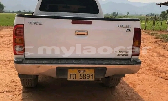 ຊື້ ໃຊ້ແລ້ວ Toyota Hilux White ລົດ ໃນ Vientiane ໃນ Vientiane Province ຊື້ ໃຊ້ແລ້ວ Toyota Hilux White ລົດ ໃນ Vientiane ໃນ Vientiane Province