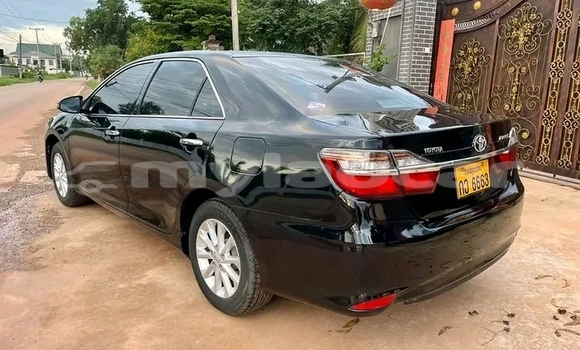 Buy Used Toyota Camry Black Car in Vientiane in Vientiane Province