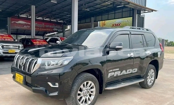 Buy Used Toyota Prado Black Car in Luang Namtha in Luang Namtha Province Buy Used Toyota Prado Black Car in Luang Namtha in Luang Namtha Province