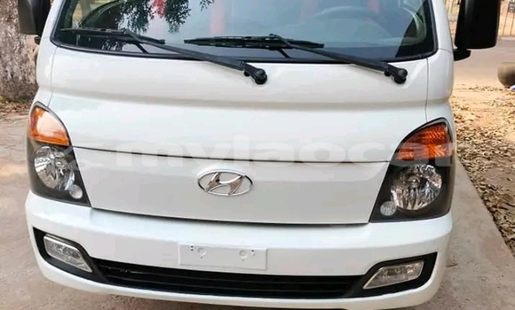 Buy Used Cadillac CTS White Car in Vientiane in Vientiane Province