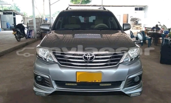 Buy Used Toyota Fortuner Black Car in Vientiane in Vientiane Province Buy Used Toyota Fortuner Black Car in Vientiane in Vientiane Province