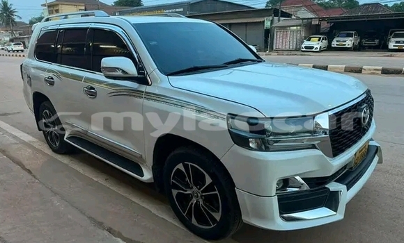 Buy Used GMC Sonoma White Car in Vientiane in Vientiane Province Buy Used GMC Sonoma White Car in Vientiane in Vientiane Province