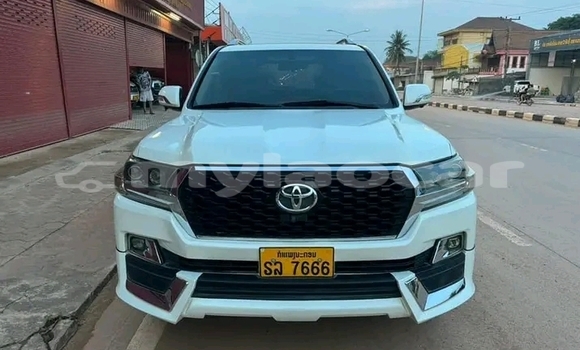 Buy Used GMC Sonoma White Car in Vientiane in Vientiane Province Buy Used GMC Sonoma White Car in Vientiane in Vientiane Province