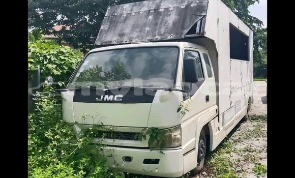 Buy Used Alpina B7 White Car in Vientiane in Vientiane Province Buy Used Alpina B7 White Car in Vientiane in Vientiane Province