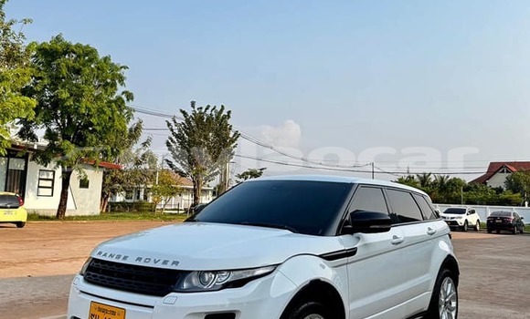 Buy Used Land Rover Defender Other Car in Ban Houayxay in Bokeo Province Buy Used Land Rover Defender Other Car in Ban Houayxay in Bokeo Province