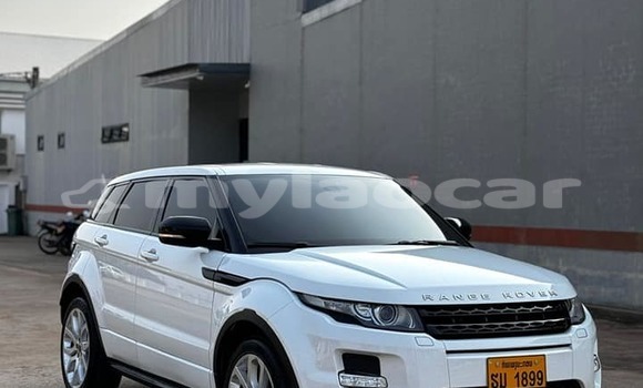 Buy Used Land Rover Defender Other Car in Ban Houayxay in Bokeo Province Buy Used Land Rover Defender Other Car in Ban Houayxay in Bokeo Province