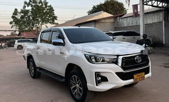 Buy Used Toyota Hiluxe Revo Other Car in Vientiane in Vientiane Province Buy Used Toyota Hiluxe Revo Other Car in Vientiane in Vientiane Province