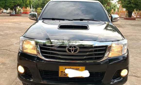 Buy Used Toyota Hilux Black Car in Vientiane in Vientiane Province Buy Used Toyota Hilux Black Car in Vientiane in Vientiane Province