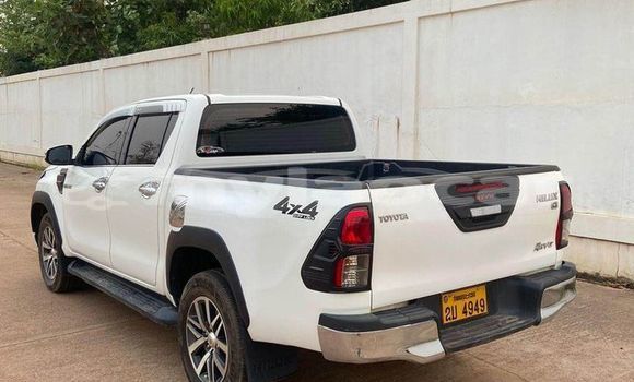 Buy Used Toyota Hilux White Car in Vientiane in Vientiane Province Buy Used Toyota Hilux White Car in Vientiane in Vientiane Province