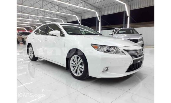 Buy Import Lexus ES White Car in Import - Dubai in Attapeu Province Buy Import Lexus ES White Car in Import - Dubai in Attapeu Province