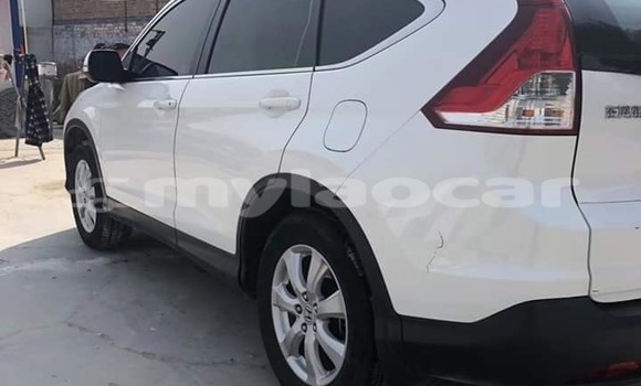 Buy Used Honda CR–V White Car in Vientiane in Vientiane Province Buy Used Honda CR–V White Car in Vientiane in Vientiane Province
