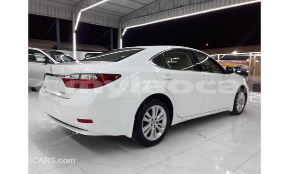 Buy Import Lexus ES White Car in Import - Dubai in Attapeu Province Buy Import Lexus ES White Car in Import - Dubai in Attapeu Province