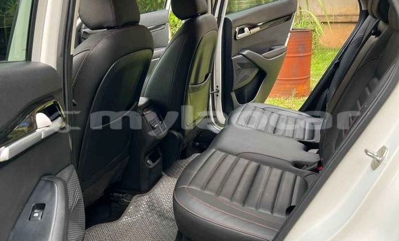 Acheter Occasion Voiture Kia Sephia Blanc à Ban Nahin, Oudômxai Province Acheter Occasion Voiture Kia Sephia Blanc à Ban Nahin, Oudômxai Province