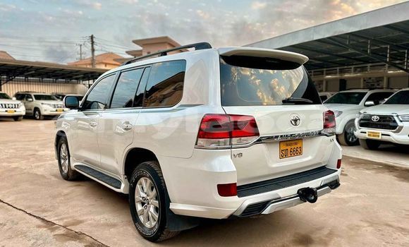 Acheter Occasion Voiture Toyota Land Cruiser Blanc à Champasak, Champasak Province Acheter Occasion Voiture Toyota Land Cruiser Blanc à Champasak, Champasak Province