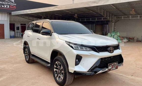 Acheter Occasion Voiture Toyota Fortuner Blanc à Champasak, Champasak Province Acheter Occasion Voiture Toyota Fortuner Blanc à Champasak, Champasak Province
