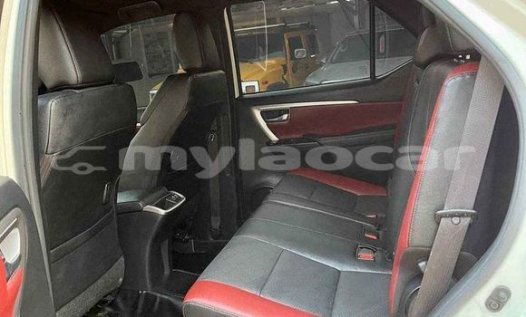 Acheter Occasion Voiture Toyota Fortuner Blanc à Champasak, Champasak Province Acheter Occasion Voiture Toyota Fortuner Blanc à Champasak, Champasak Province