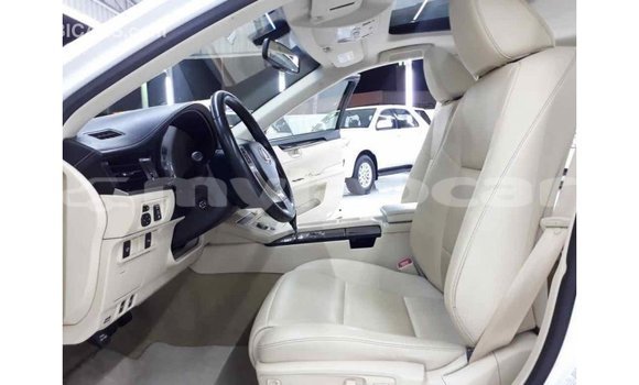 Buy Import Lexus ES White Car in Import - Dubai in Attapeu Province Buy Import Lexus ES White Car in Import - Dubai in Attapeu Province
