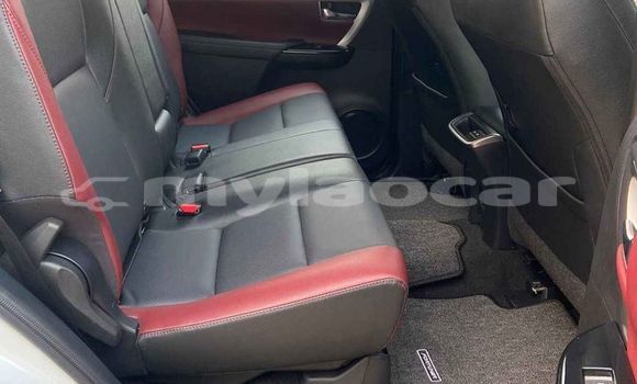 Acheter Occasion Voiture Toyota Fortuner Blanc à Huayxay, Bokeo Province Acheter Occasion Voiture Toyota Fortuner Blanc à Huayxay, Bokeo Province