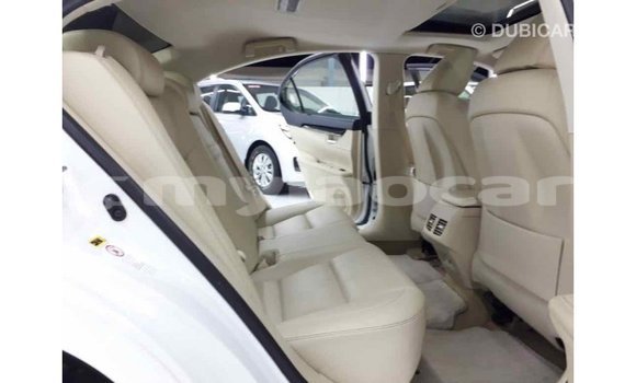 Buy Import Lexus ES White Car in Import - Dubai in Attapeu Province Buy Import Lexus ES White Car in Import - Dubai in Attapeu Province