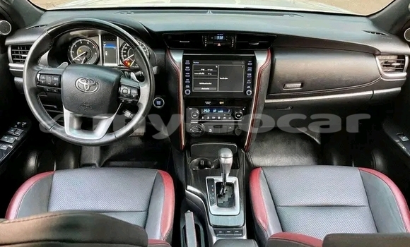 Acheter Occasion Voiture Toyota Highlander Blanc à Vientiane, Vientiane Province Acheter Occasion Voiture Toyota Highlander Blanc à Vientiane, Vientiane Province