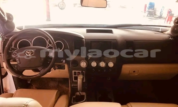 ຊື້ ໃຊ້ແລ້ວ Ford Capri White ລົດ ໃນ Vientiane ໃນ Vientiane Province