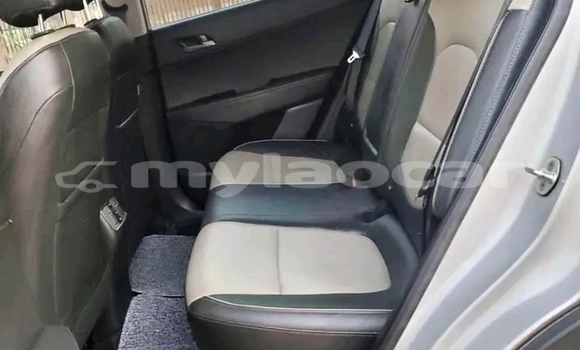 Buy Used Hyundai Cargo White Car in Huayxay in Bokeo Province Buy Used Hyundai Cargo White Car in Huayxay in Bokeo Province