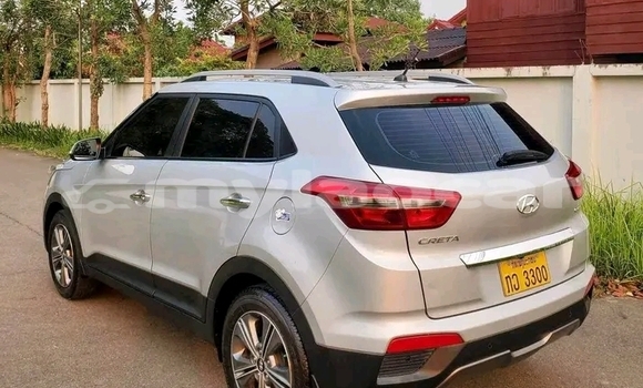 Buy Used Hyundai Cargo White Car in Huayxay in Bokeo Province Buy Used Hyundai Cargo White Car in Huayxay in Bokeo Province