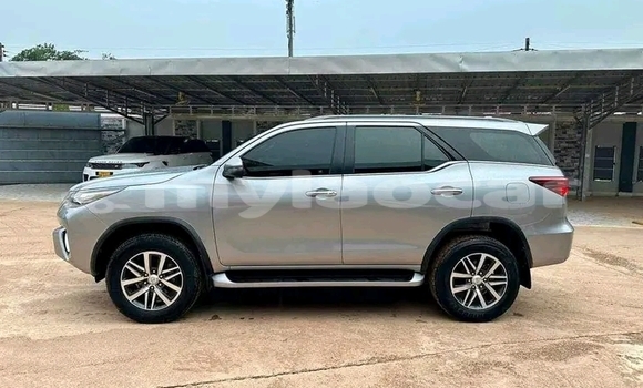 Acheter Occasion Voiture Toyota Fortuner Autre à Vientiane, Vientiane Province Acheter Occasion Voiture Toyota Fortuner Autre à Vientiane, Vientiane Province