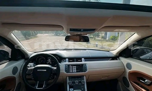 Acheter Occasion Voiture Range Rover Evoque Blanc à Vientiane, Vientiane Province Acheter Occasion Voiture Range Rover Evoque Blanc à Vientiane, Vientiane Province