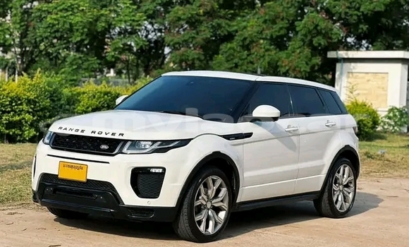 Acheter Occasion Voiture Range Rover Evoque Blanc à Vientiane, Vientiane Province Acheter Occasion Voiture Range Rover Evoque Blanc à Vientiane, Vientiane Province