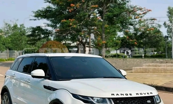 Acheter Occasion Voiture Range Rover Evoque Blanc à Vientiane, Vientiane Province Acheter Occasion Voiture Range Rover Evoque Blanc à Vientiane, Vientiane Province